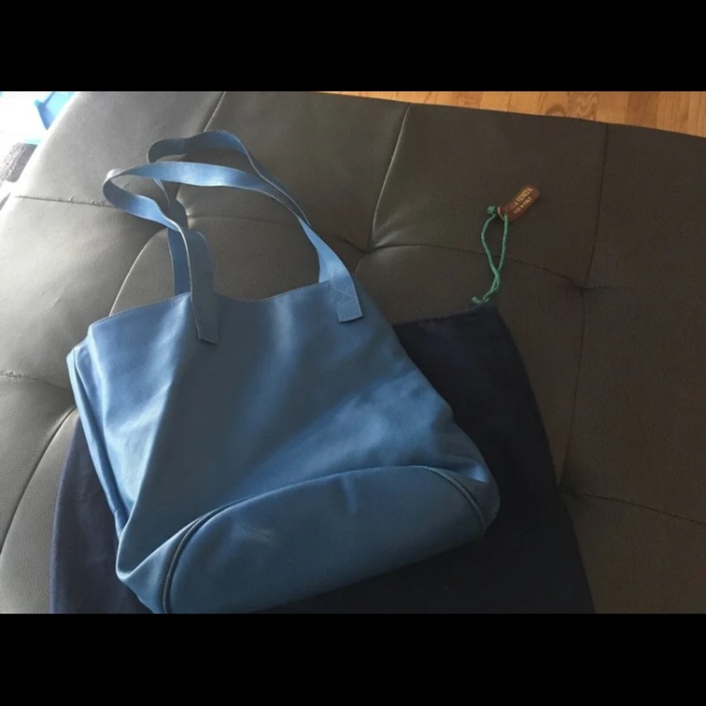 Blue leather bottega Vanetta bucket bag.
